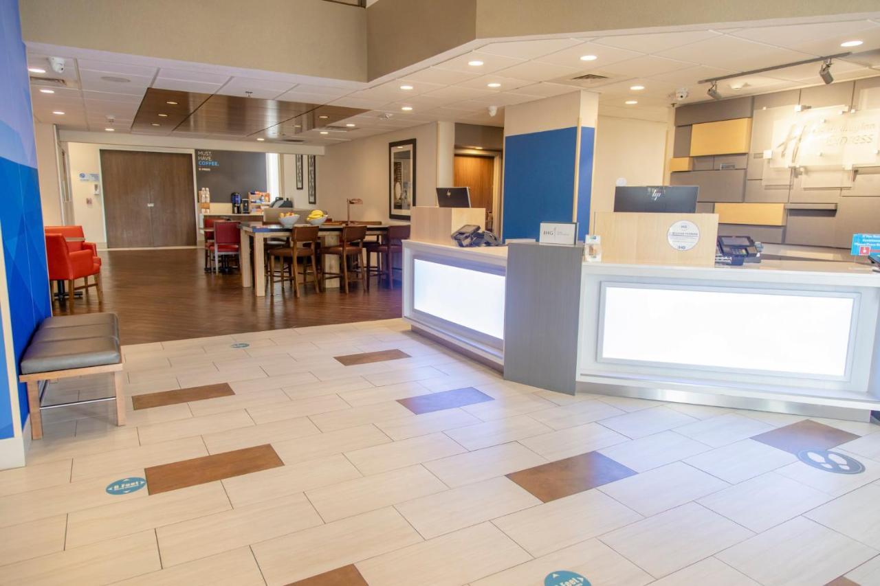 Holiday Inn Express Marshfield - Springfield Area By Ihg Esterno foto