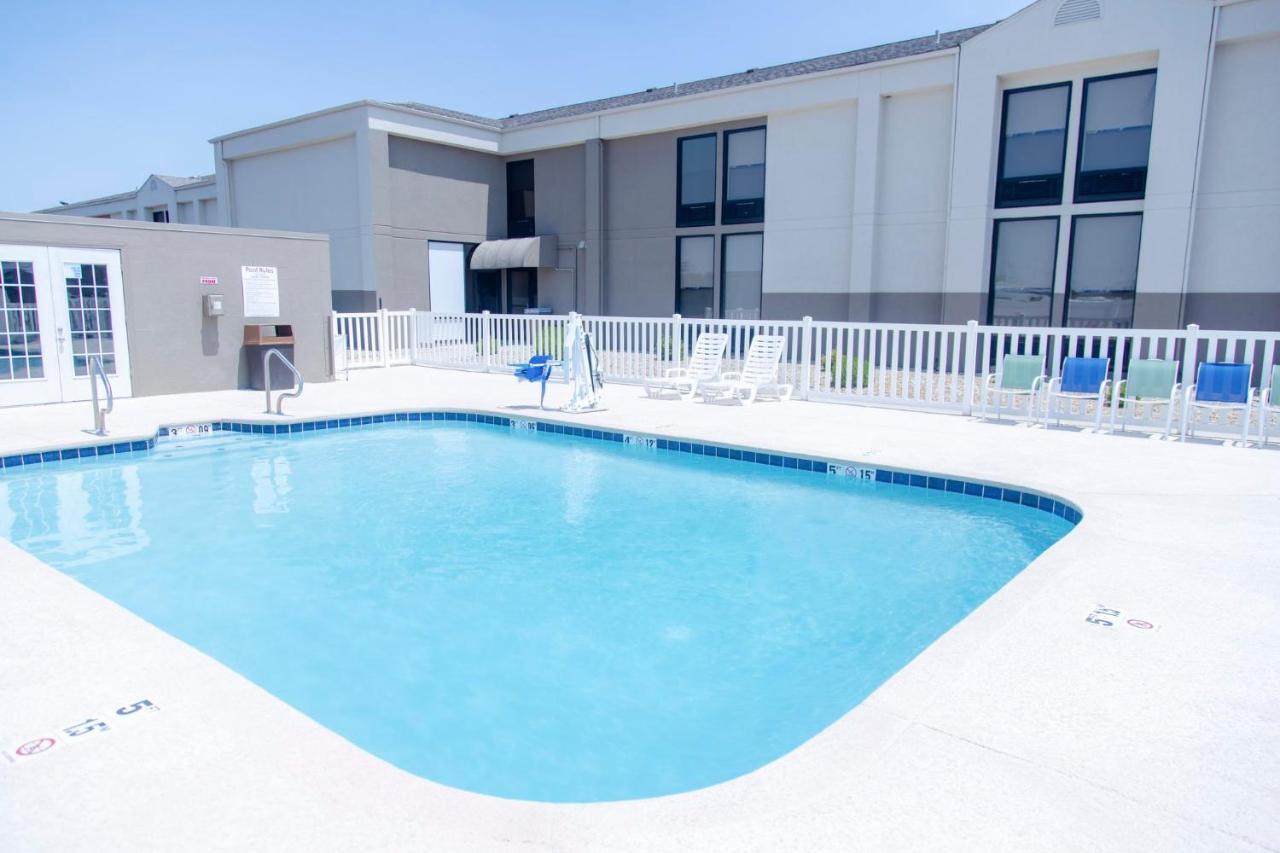 Holiday Inn Express Marshfield - Springfield Area By Ihg Esterno foto