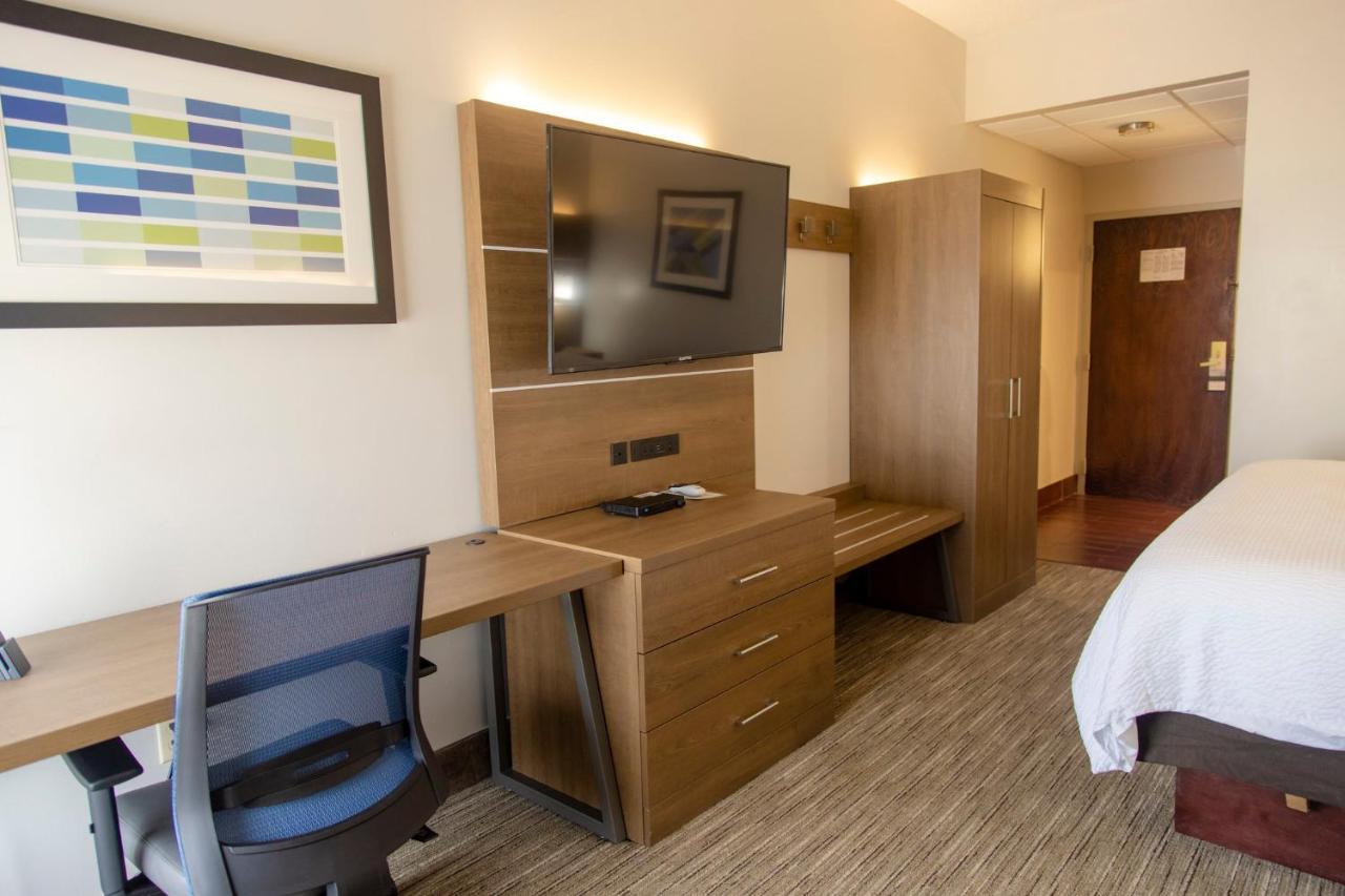 Holiday Inn Express Marshfield - Springfield Area By Ihg Esterno foto