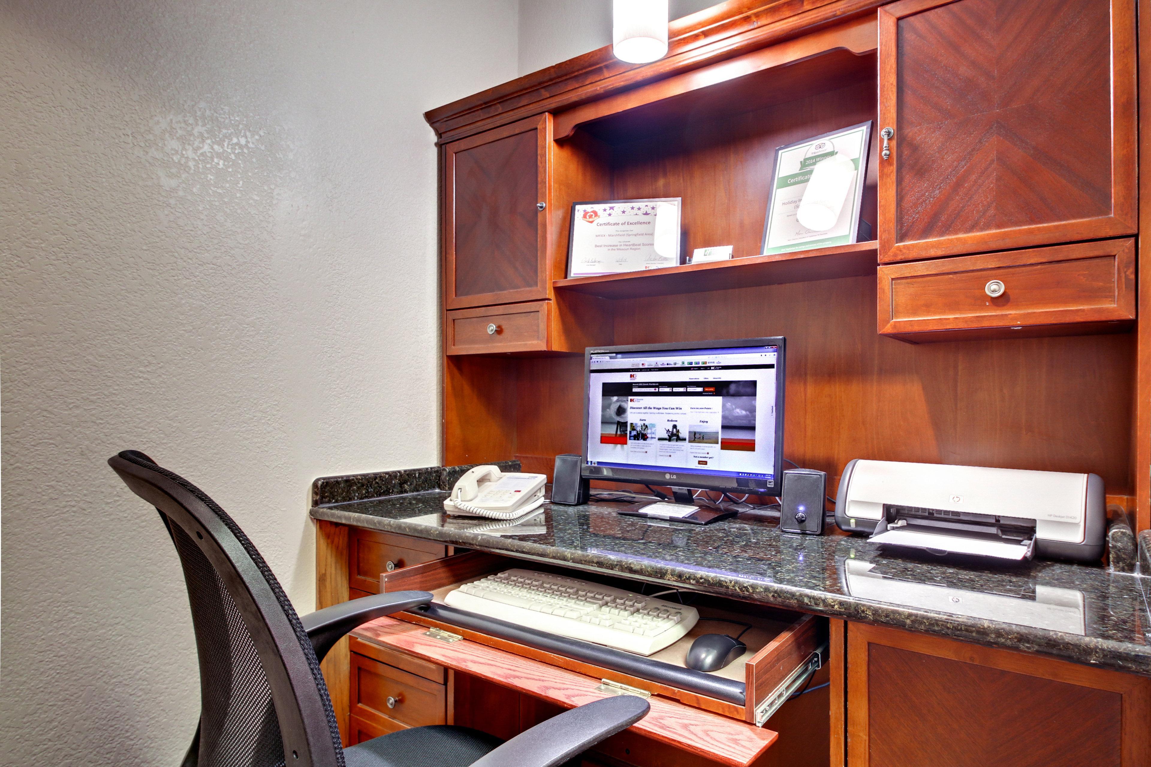 Holiday Inn Express Marshfield - Springfield Area By Ihg Esterno foto
