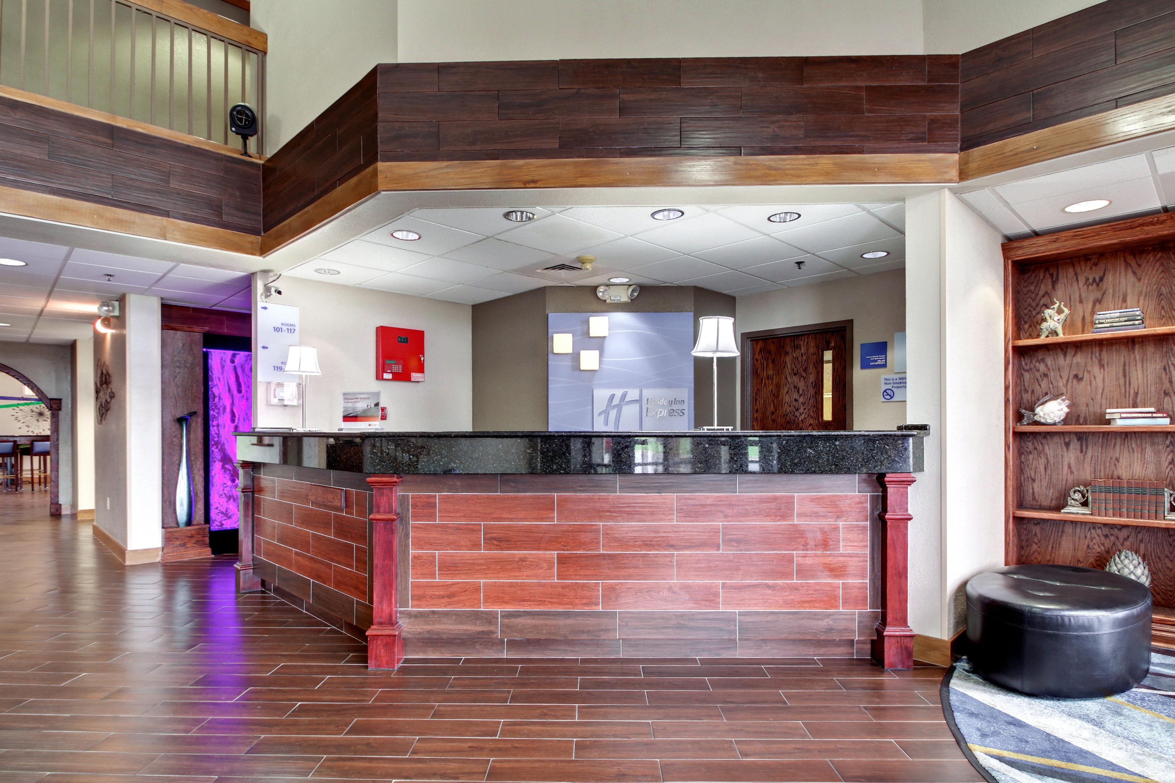 Holiday Inn Express Marshfield - Springfield Area By Ihg Esterno foto