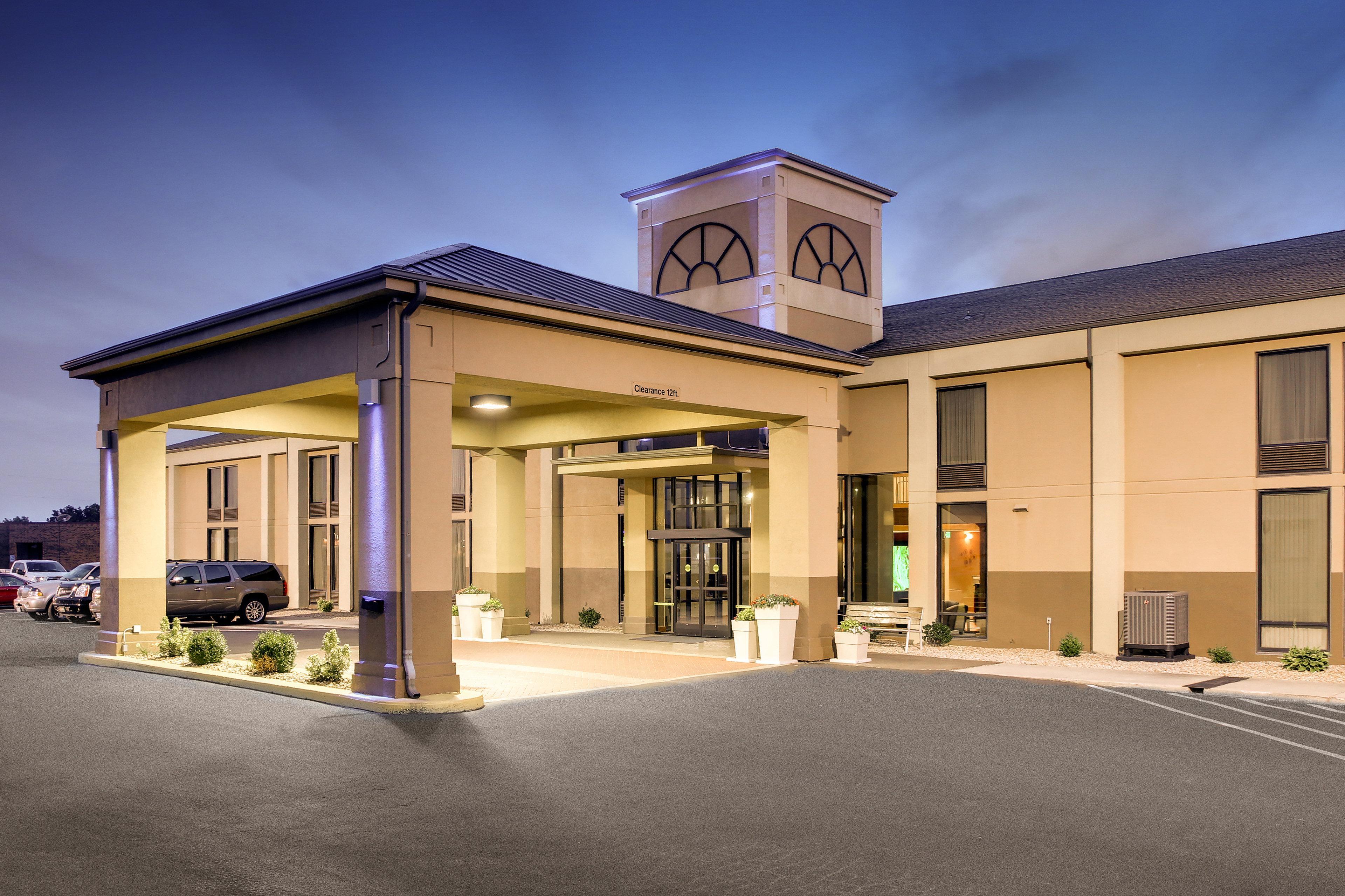 Holiday Inn Express Marshfield - Springfield Area By Ihg Esterno foto