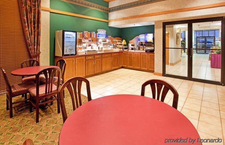 Holiday Inn Express Marshfield - Springfield Area By Ihg Ristorante foto