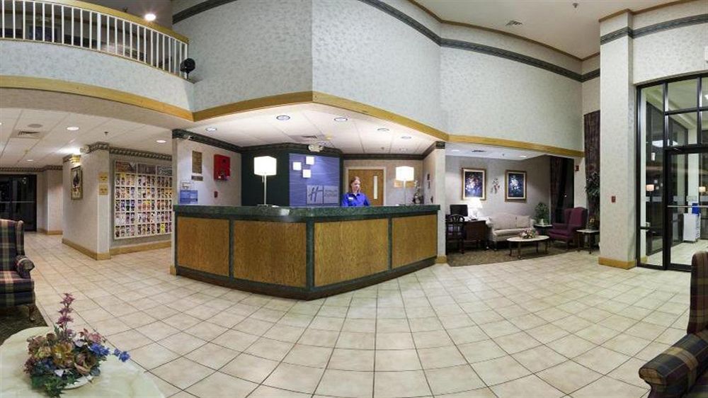 Holiday Inn Express Marshfield - Springfield Area By Ihg Esterno foto